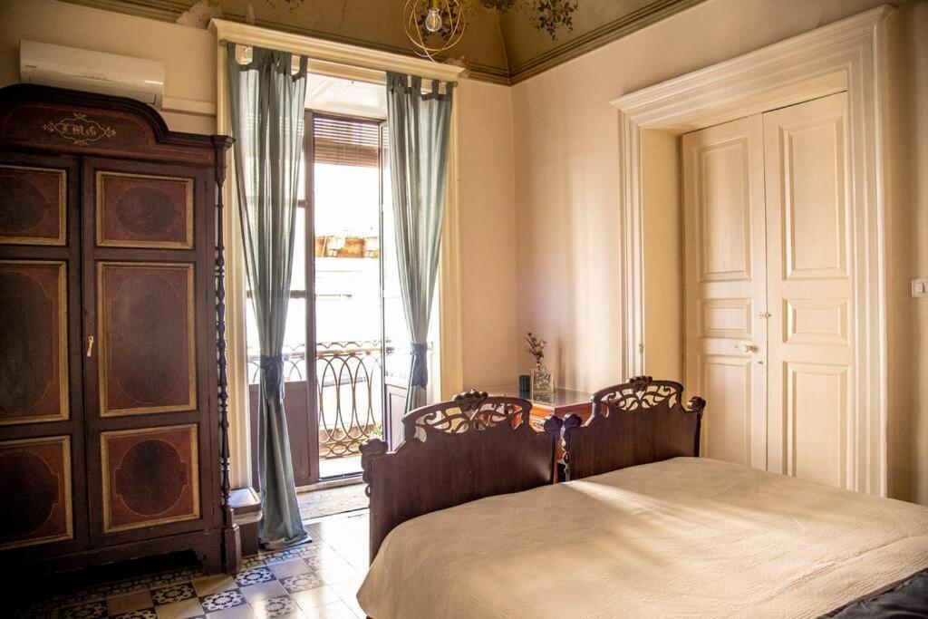Mitha'S Rooms Catania Exteriör bild