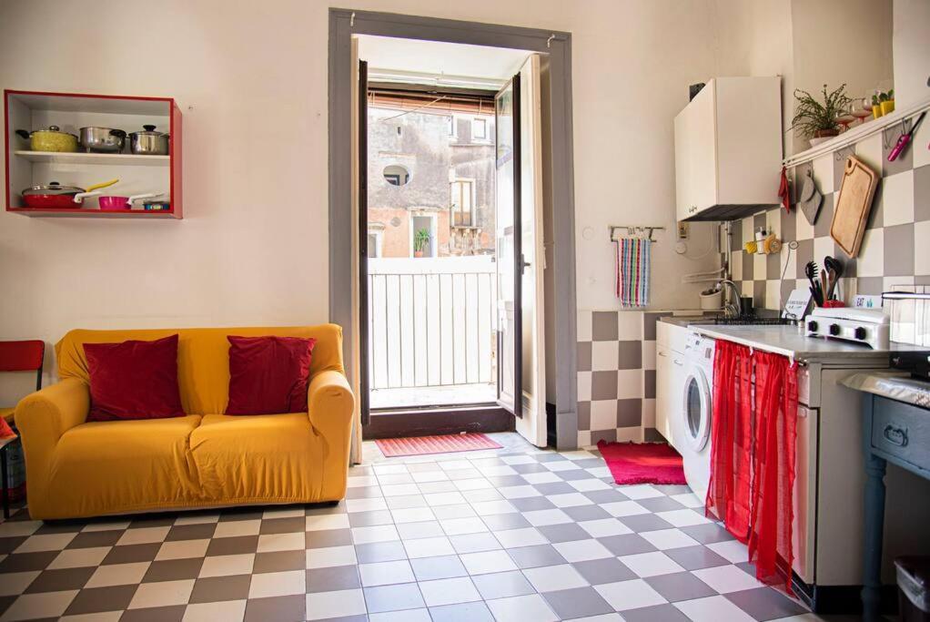 Mitha'S Rooms Catania Exteriör bild