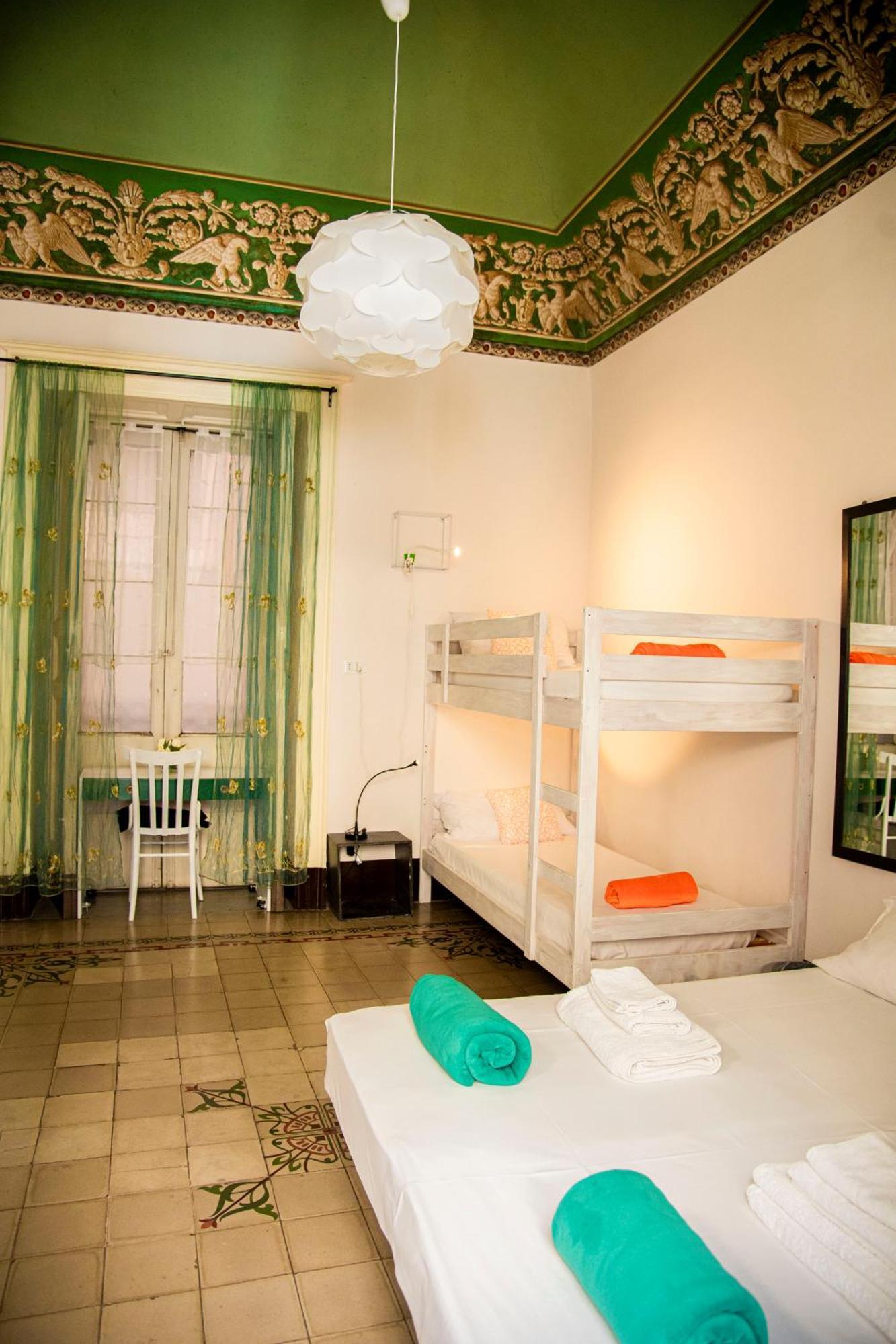 Mitha'S Rooms Catania Exteriör bild
